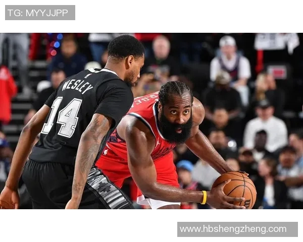 快船与马刺激战回顾12月14日精彩比赛录像分析与亮点总结